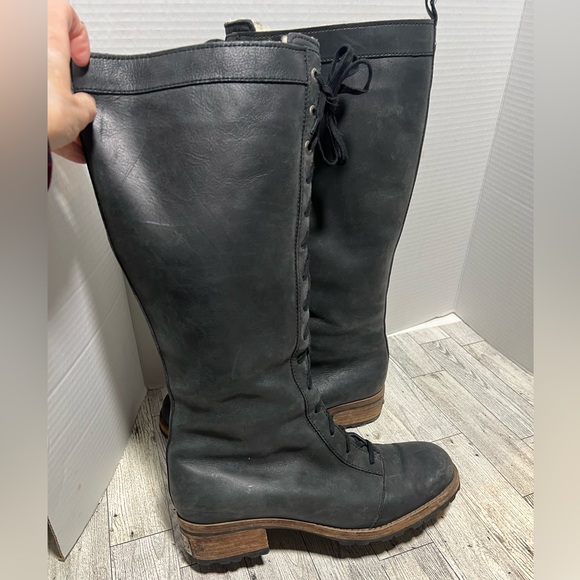 UGG Shoes - UGG Leather Brock Black “Lace-Up” Lined Boots vintage size 8